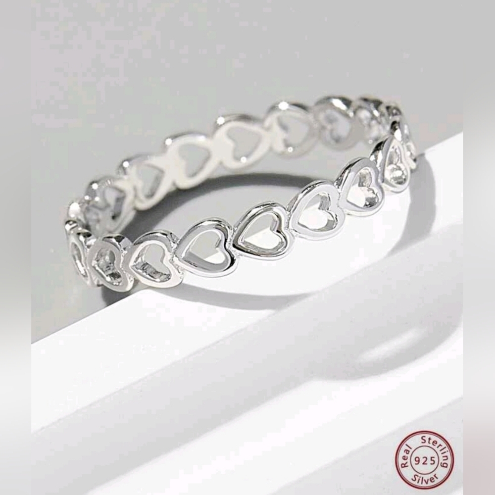 Heart design sterling silver ring